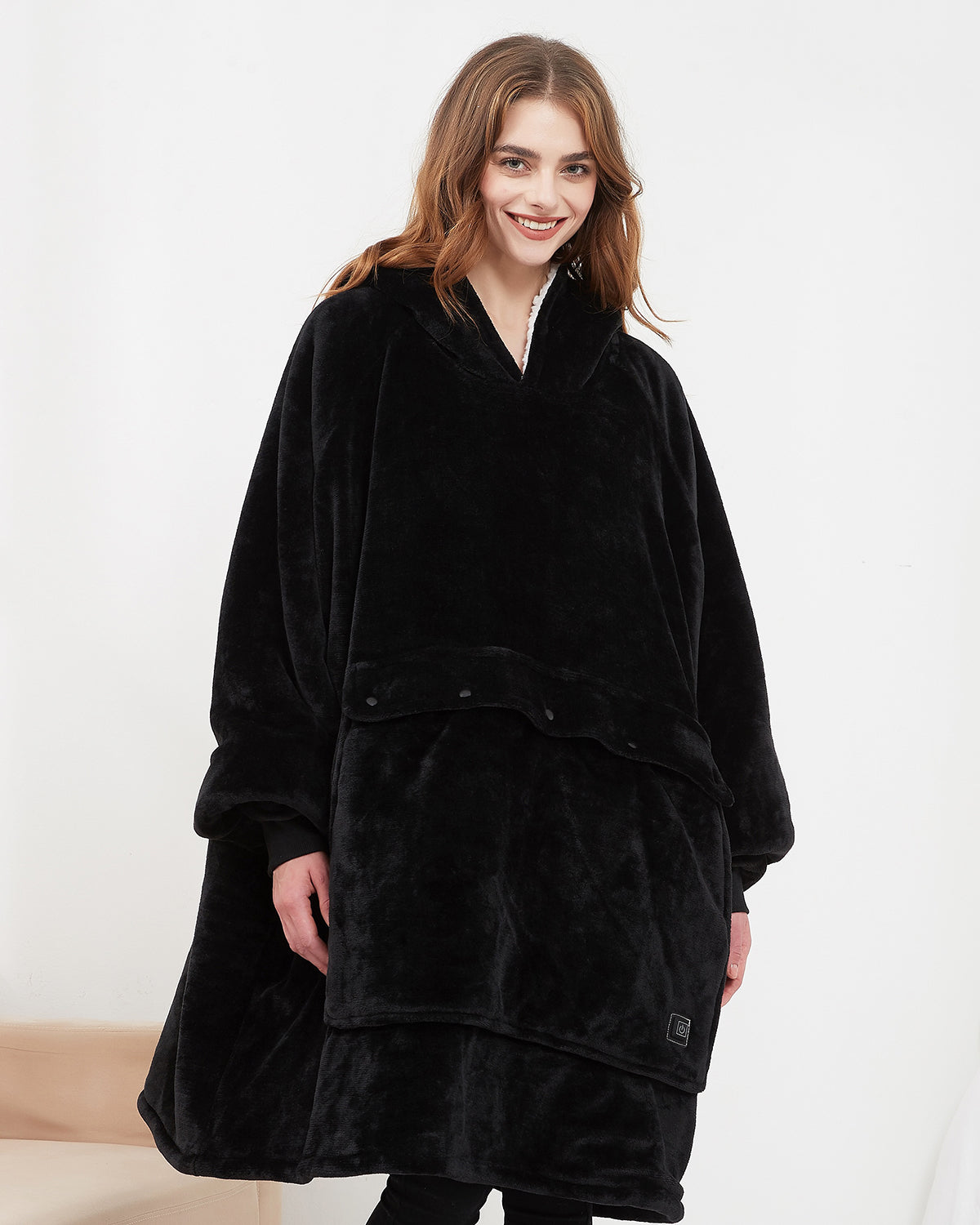 Cavinic Blanket - Black